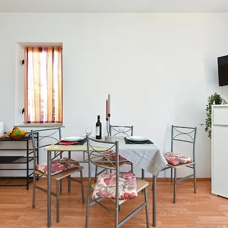Apartments Boris 785 Apartman Pula